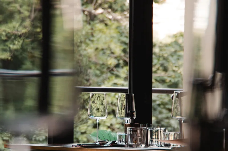 Dining room with garden view at Saapaaduu