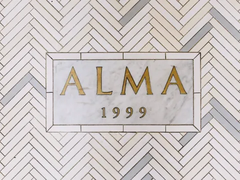 Alma entry tile sign