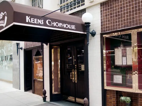 Exterior storefront and awning of Keens Steakhouse (Keens Chophouse) on West 36th Street in New York