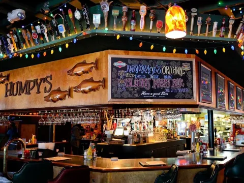 Bar at Humpy's Great Alaskan Alehouse