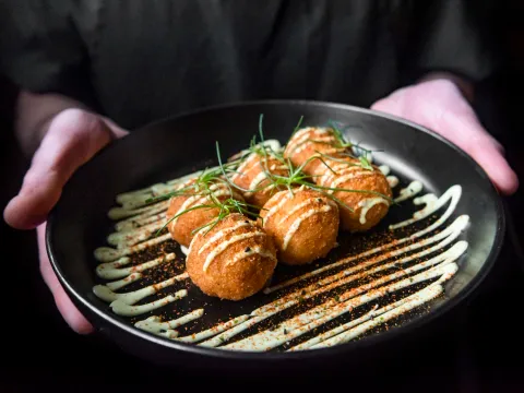 Cocktails and dishes at Scotch Lodge