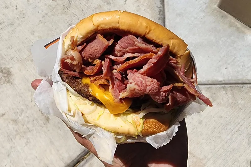 Crown Burgers restaurant photo