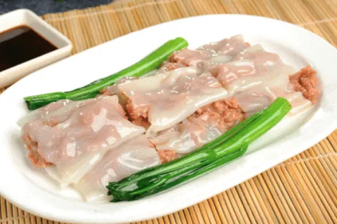 Rice noodle rolls with greens and soy at Woohao