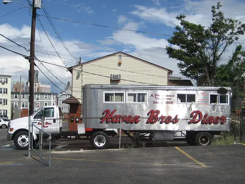 Haven Brothers Diner restaurant photo