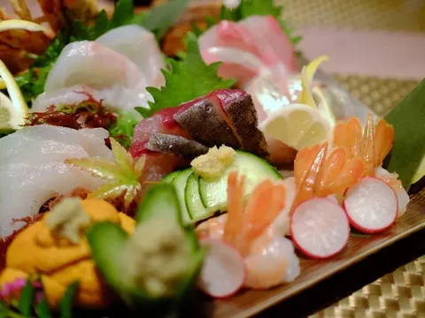 A sashimi platter with assorted fish from Agenzen in Millbrae.